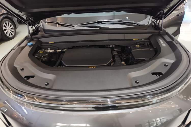 Used Li Auto L9 2024 Ultra Model Engine Bay