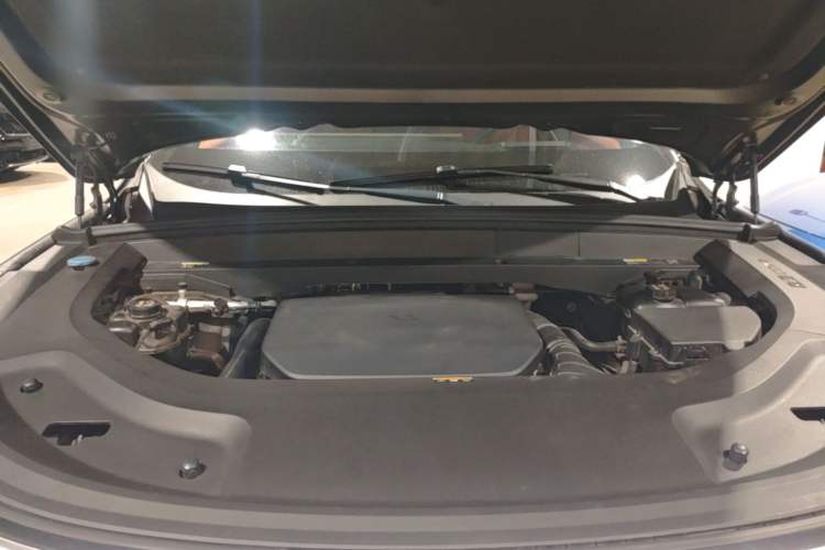 Used Li Auto L9 2024 Ultra Model Engine Bay