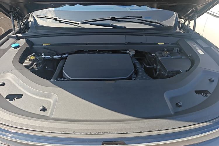 Used Li Auto L9 2024 Ultra Model Engine Bay