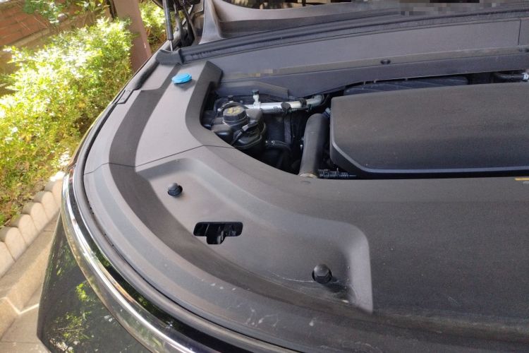 Used Li Auto L9 2024 Ultra Model Engine Bay Right