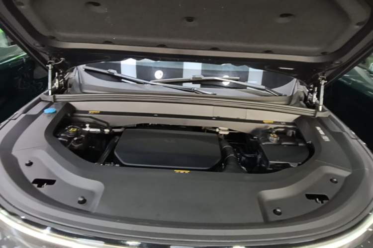 Used Li Auto L9 2024 Ultra Model Engine Bay