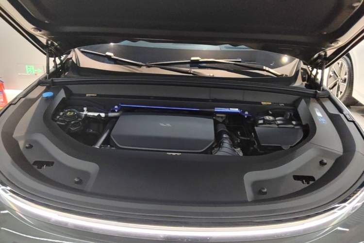 Used Li Auto L9 2024 Ultra Model Engine Bay