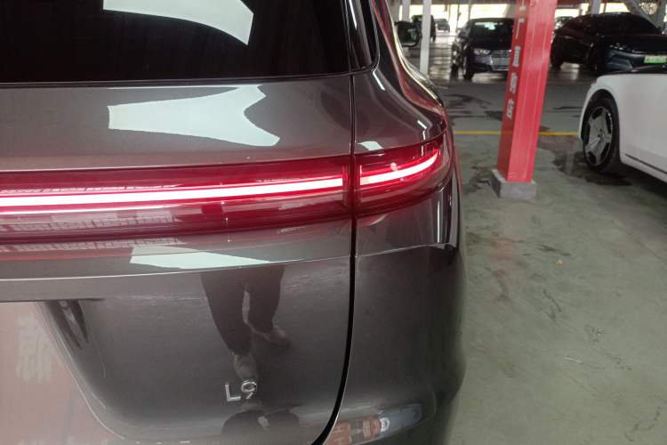 Used Li Auto L9 2024 Ultra Model Exterior 3
