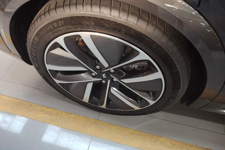 Used Li Auto L9 2024 Ultra Model Exterior 5