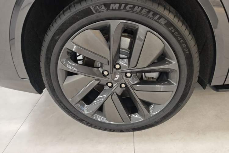 Used Li Auto L9 2024 Ultra Model Exterior 5