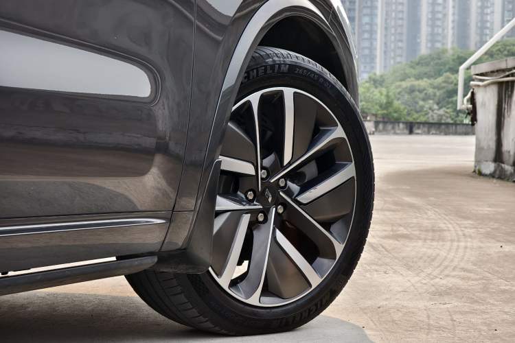 Used Li Auto L9 2024 Pro Model Exterior 7