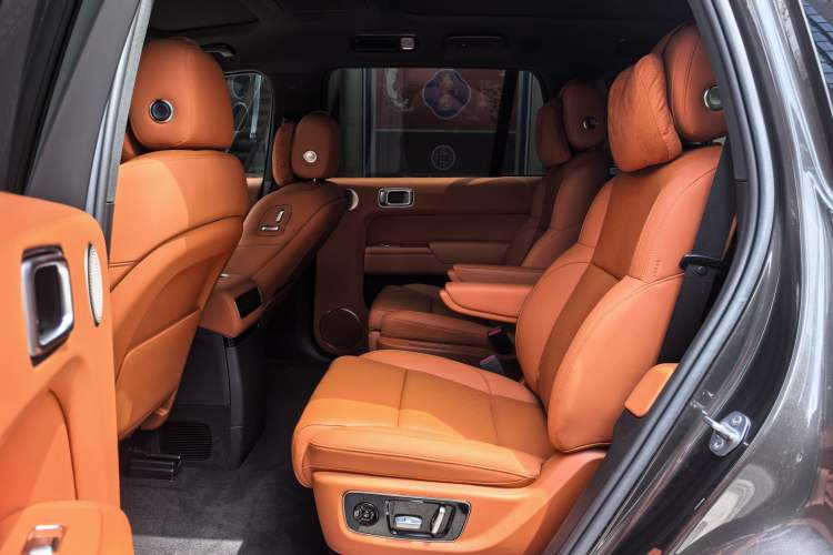 Used Li Auto L9 2024 Ultra Model Interior 1