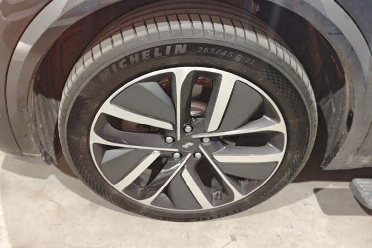 Used Li Auto L9 2024 Ultra Model Left Front Wheel Hub