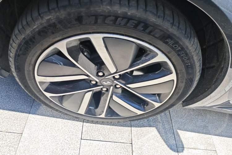 Used Li Auto L9 2024 Ultra Model Left Front Wheel Hub