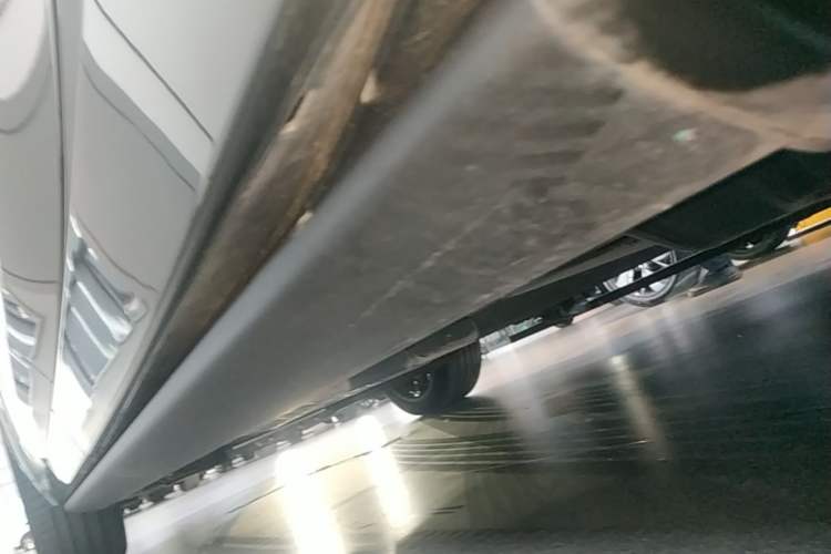 Used Li Auto L9 2024 Ultra Model Left Side Sill
