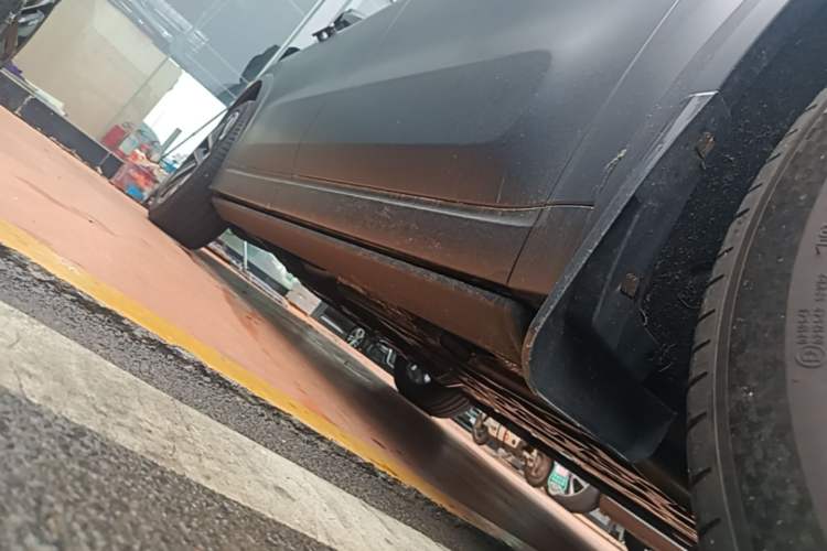 Used Li Auto L9 2024 Ultra Model Right Side Sill