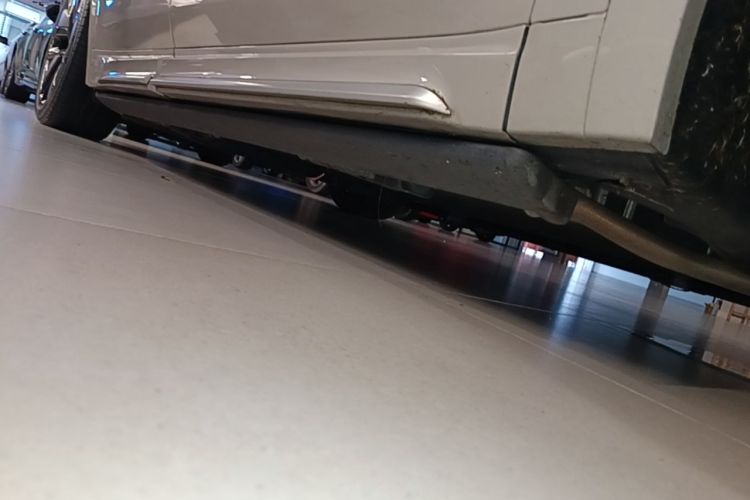 Used Li Auto L9 2024 Ultra Model Right Side Sill