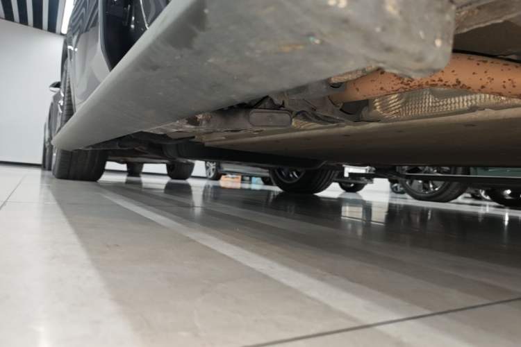 Used Li Auto L9 2024 Ultra Model Right Side Sill