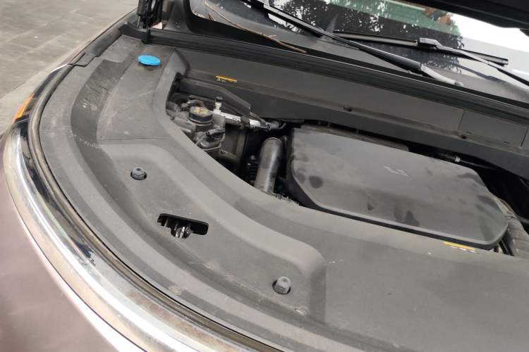 Used Li Auto L9 2024 Pro Model Engine Bay Right