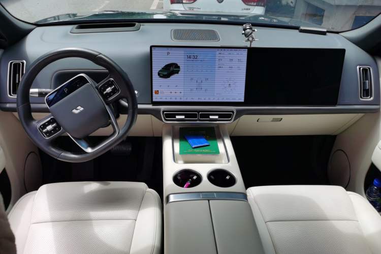 Used Li Auto L9 2024 Pro Model Center Console