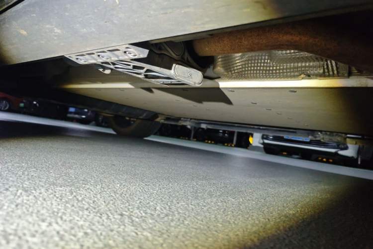 Used Li Auto L9 2024 Ultra Model Chassis Front Right