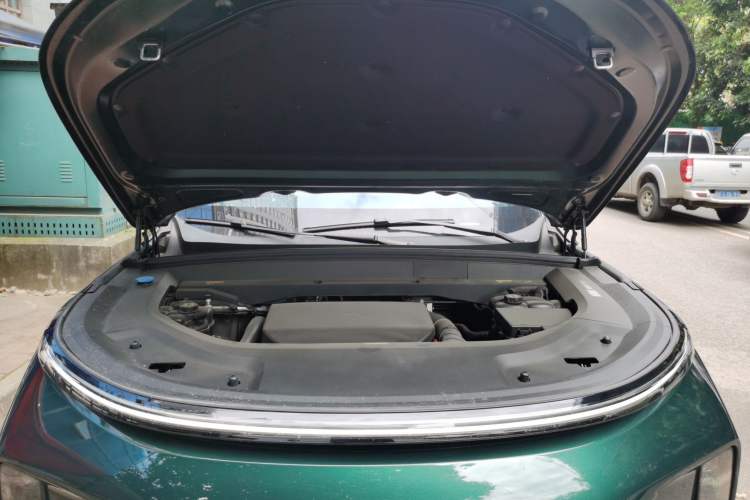 Used Li Auto L9 2024 Pro Model Engine Bay