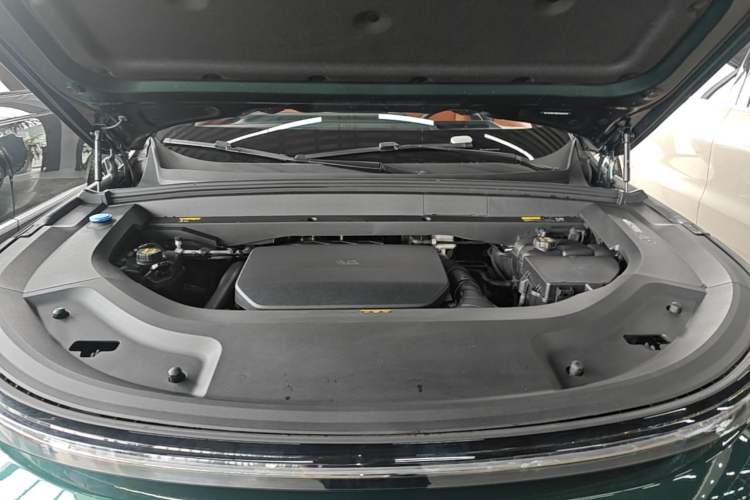 Used Li Auto L9 2024 Ultra Model Engine Bay