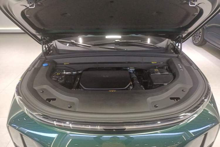 Used Li Auto L9 2024 Ultra Model Engine Bay