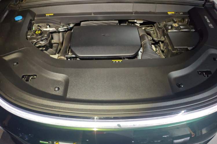 Used Li Auto L9 2024 Ultra Model Engine Bay