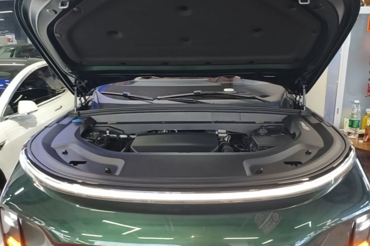 Used Li Auto L9 2024 Ultra Model Engine Bay