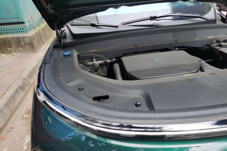 Used Li Auto L9 2024 Pro Model Engine Bay Right