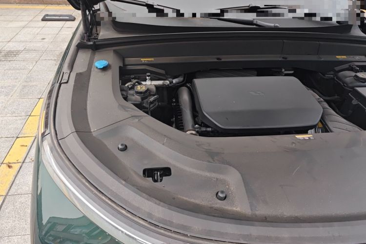 Used Li Auto L9 2024 Ultra Model Engine Bay Right