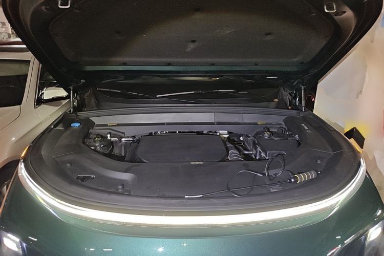 Used Li Auto L9 2024 Ultra Model Engine Bay