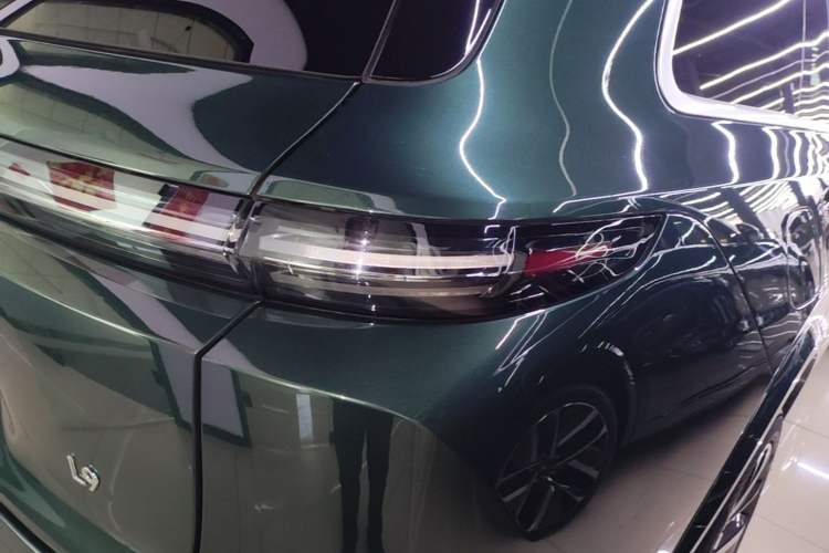 Used Li Auto L9 2024 Ultra Model Exterior 3