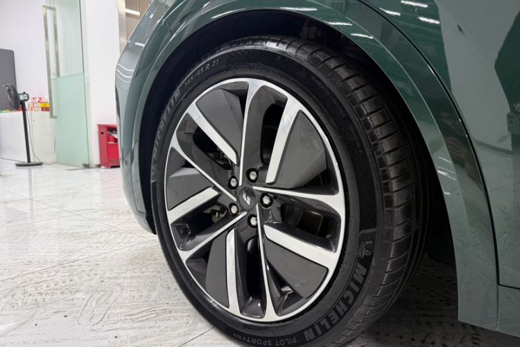 Used Li Auto L9 2024 Pro Model Exterior 3
