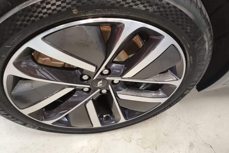 Used Li Auto L9 2024 Ultra Model Exterior 4