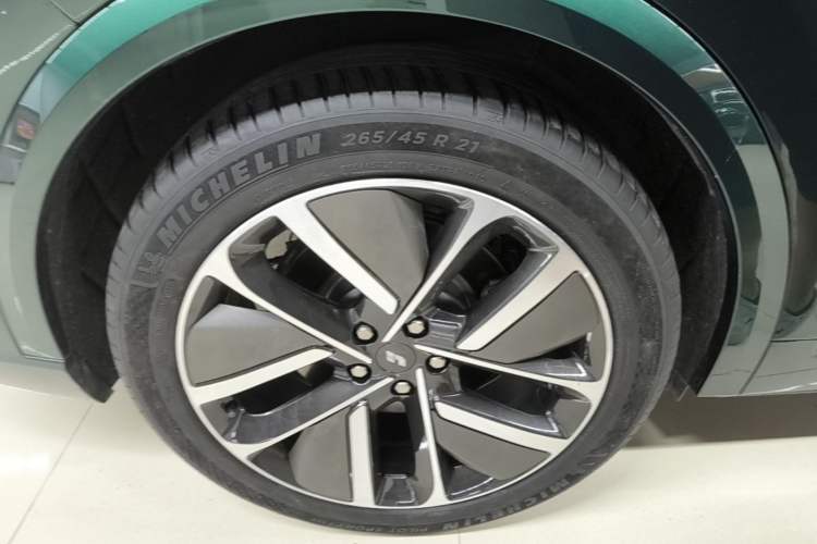 Used Li Auto L9 2024 Ultra Model Exterior 5