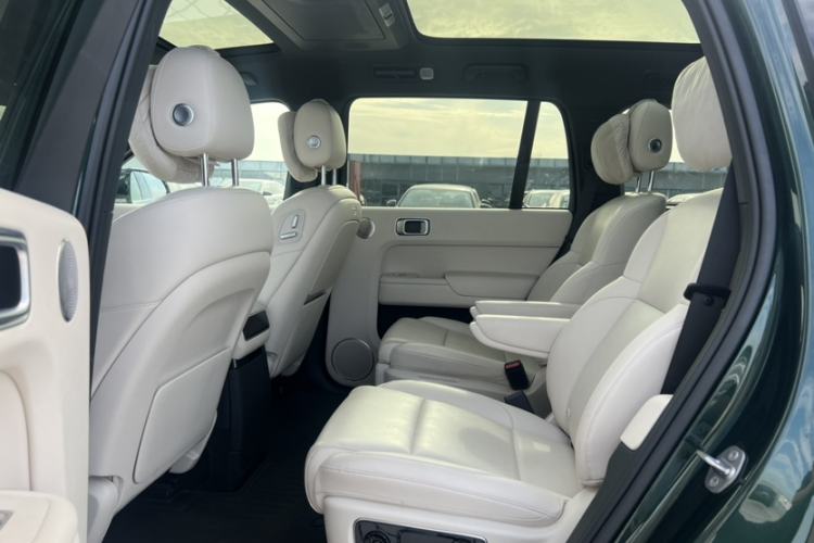 Used Li Auto L9 2024 Ultra Model Interior 4