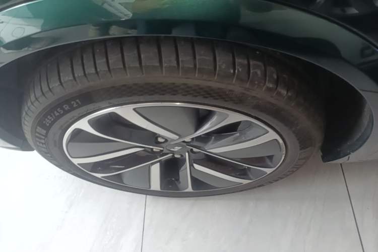 Used Li Auto L9 2024 Ultra Model Left Front Wheel Hub