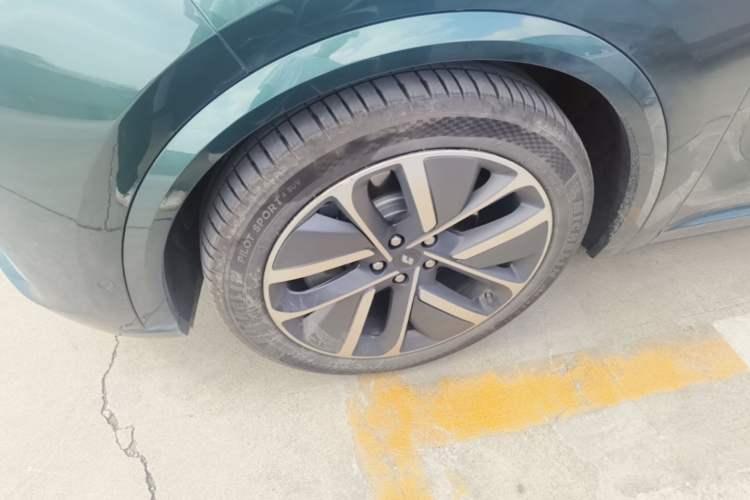 Used Li Auto L9 2024 Ultra Model Left Front Wheel Hub