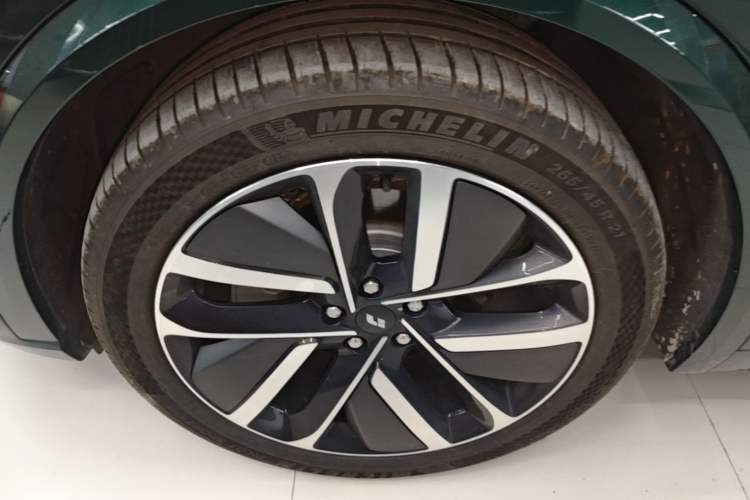Used Li Auto L9 2024 Ultra Model Left Front Wheel Hub