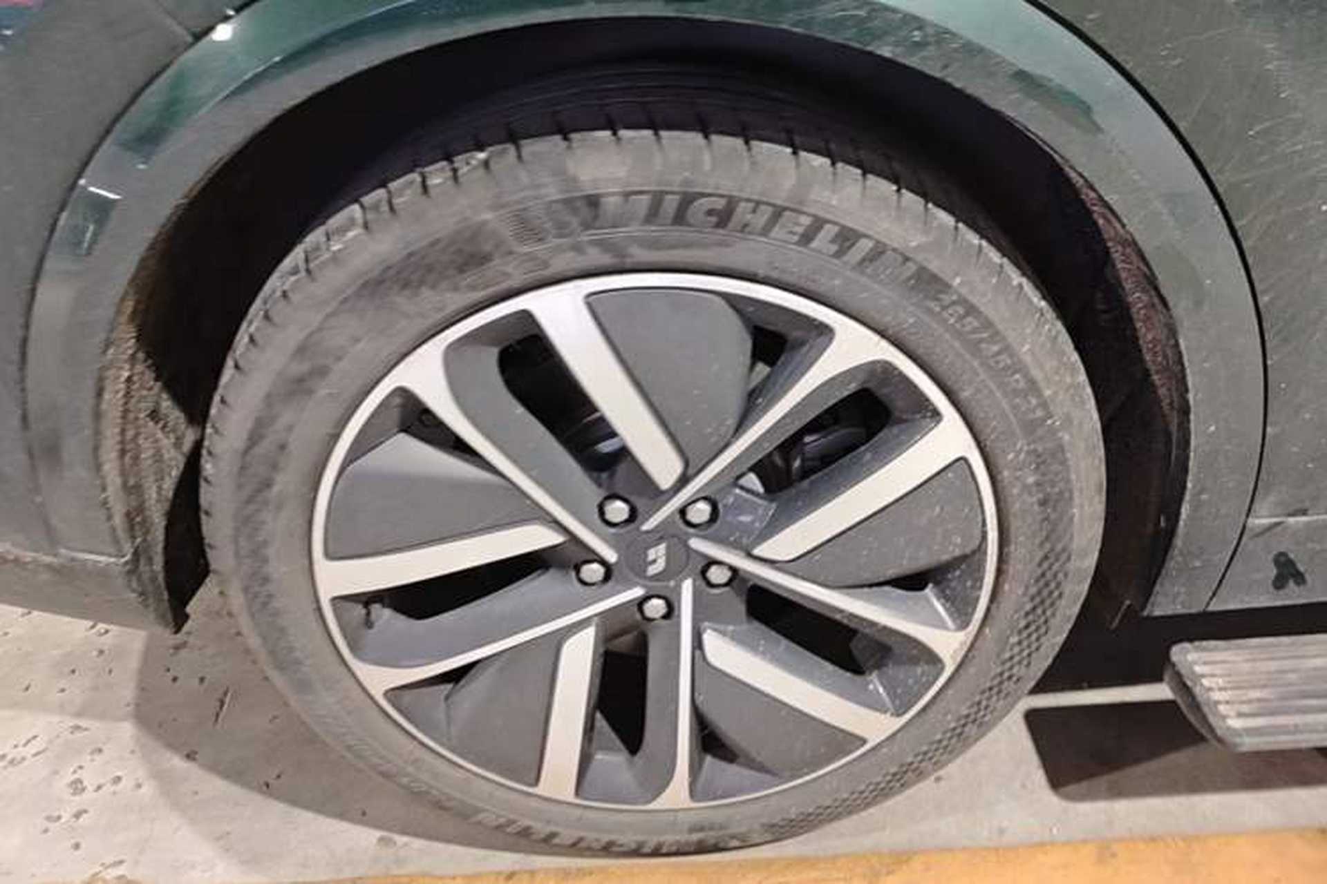 Used Li Auto L9 2024 Ultra Model Right Rear Wheel Hub