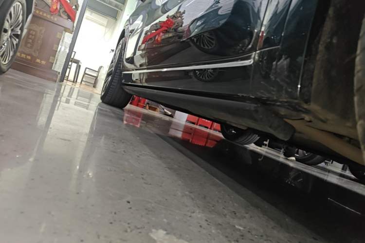 Used Li Auto L9 2024 Ultra Model Right Side Sill