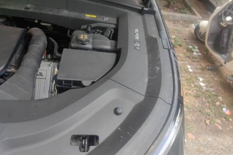 Used Li Auto L9 2024 Ultra Model Engine Bay Left