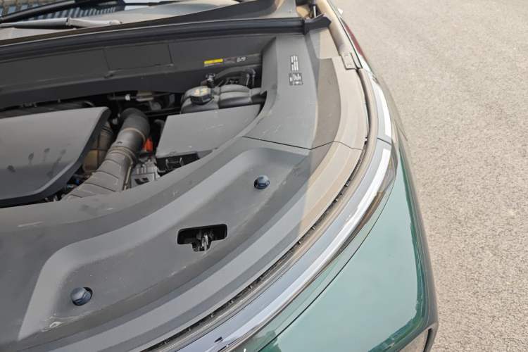 Used Li Auto L9 2024 Ultra Model Engine Bay Left