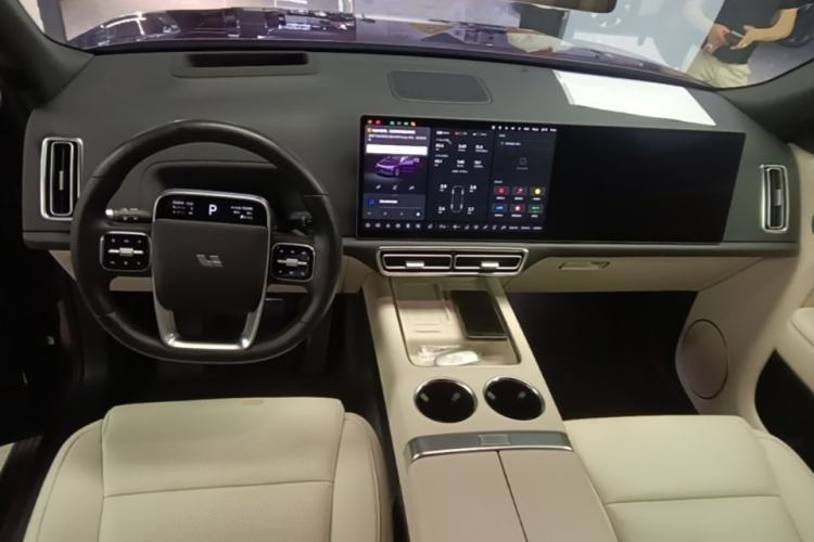 Used Li Auto L9 2024 Ultra Model Center Console