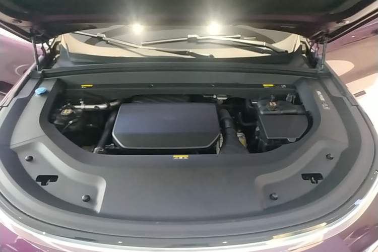 Used Li Auto L9 2024 Ultra Model Engine Bay