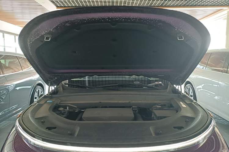 Used Li Auto L9 2024 Ultra Model Engine Bay
