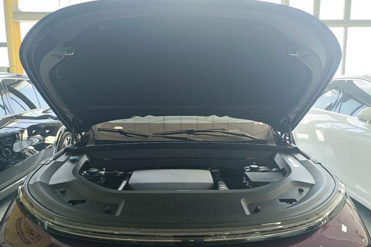 Used Li Auto L9 2024 Ultra Model Engine Bay