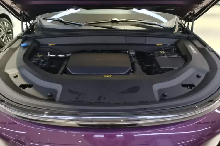 Used Li Auto L9 2024 Ultra Model Engine Bay