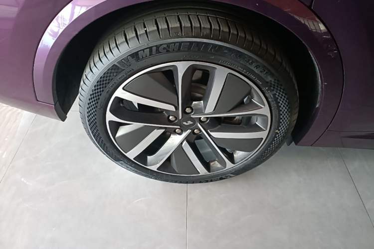 Used Li Auto L9 2024 Ultra Model Exterior 5