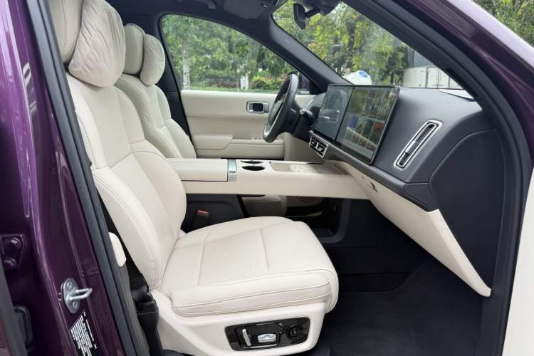 Used Li Auto L9 2024 Ultra Model Interior 2