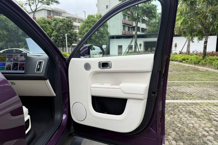 Used Li Auto L9 2024 Ultra Model Interior 3