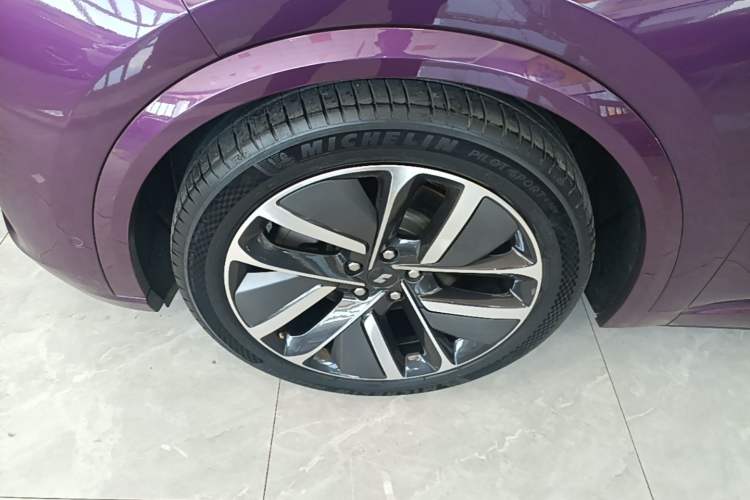 Used Li Auto L9 2024 Ultra Model Left Front Wheel Hub