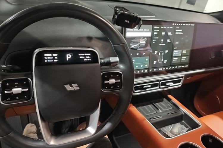 Used Li Auto L9 2024 Ultra Model Center Console